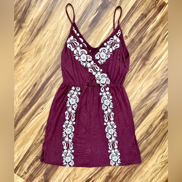 POL Embroidered Dress - Picture 2 of 8